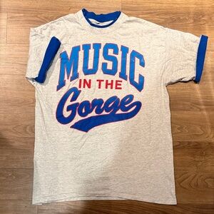 Vintage 90s Grey and Blue Graphic T-Shirt